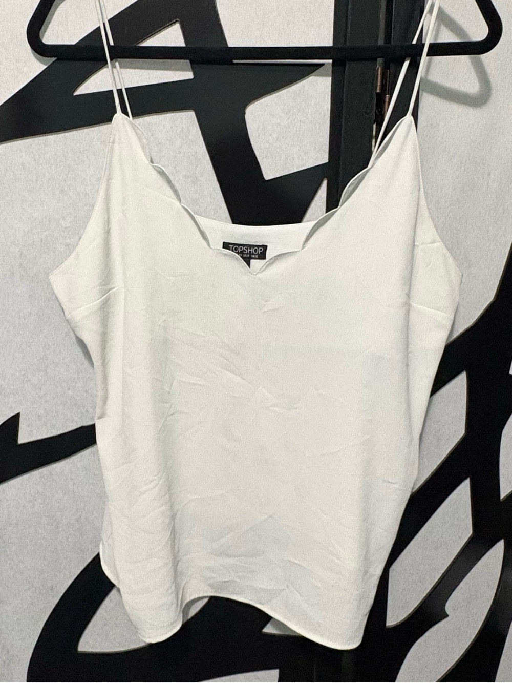 TOPSHOP Scalloped Neckline Tank